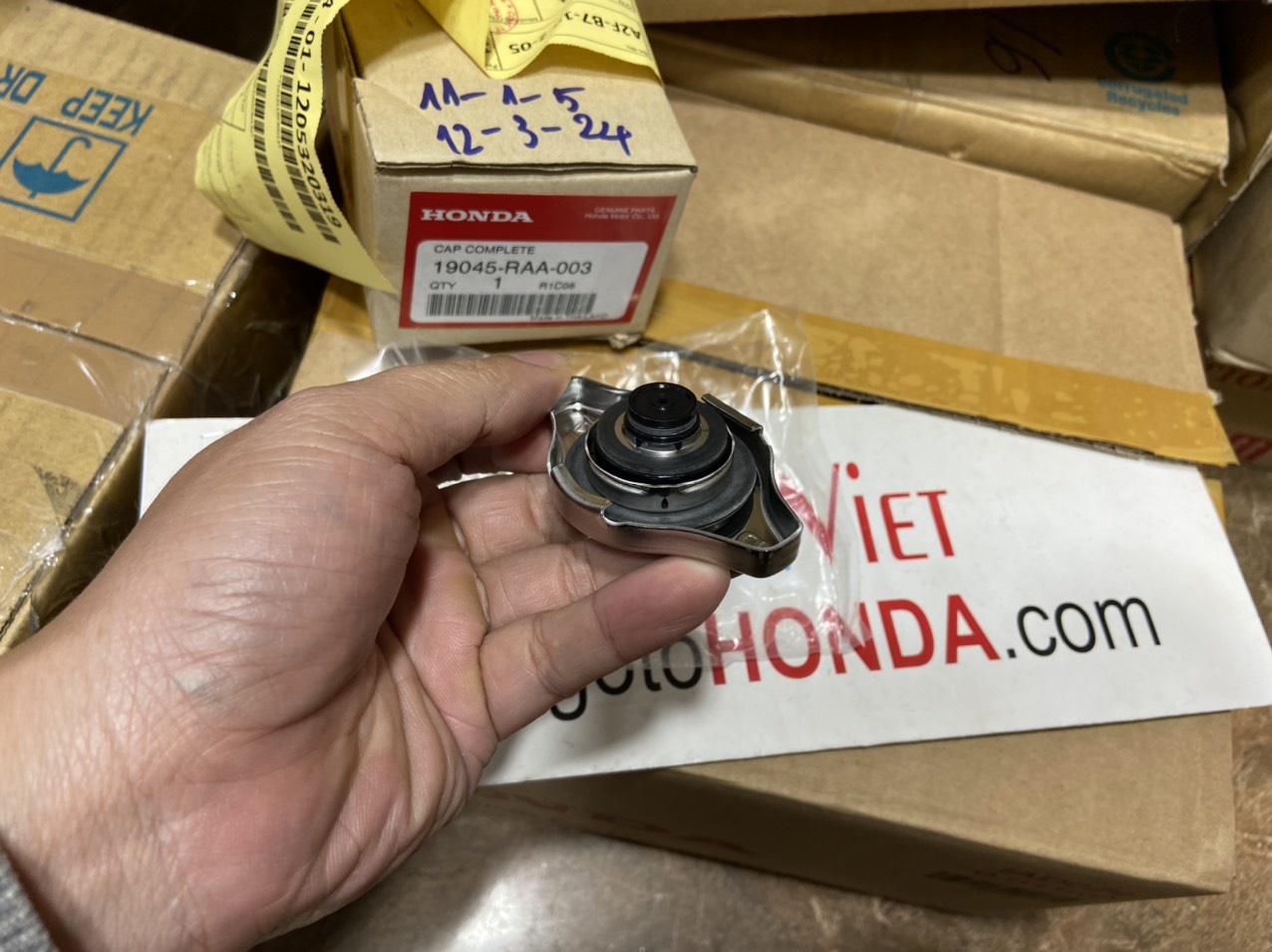 Nắp két nước xe Honda BRIO 